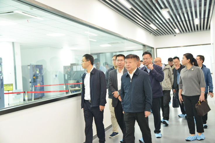 省工信廳陳建業(yè)廳長(zhǎng)一行蒞臨睿能科技調(diào)研考察(圖1)